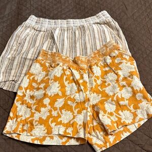 Briggs New York Orange Floral and Beige Striped Women's Shorts